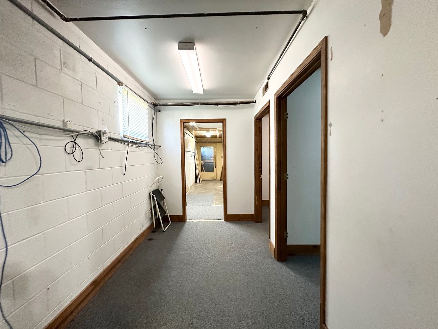Listing images