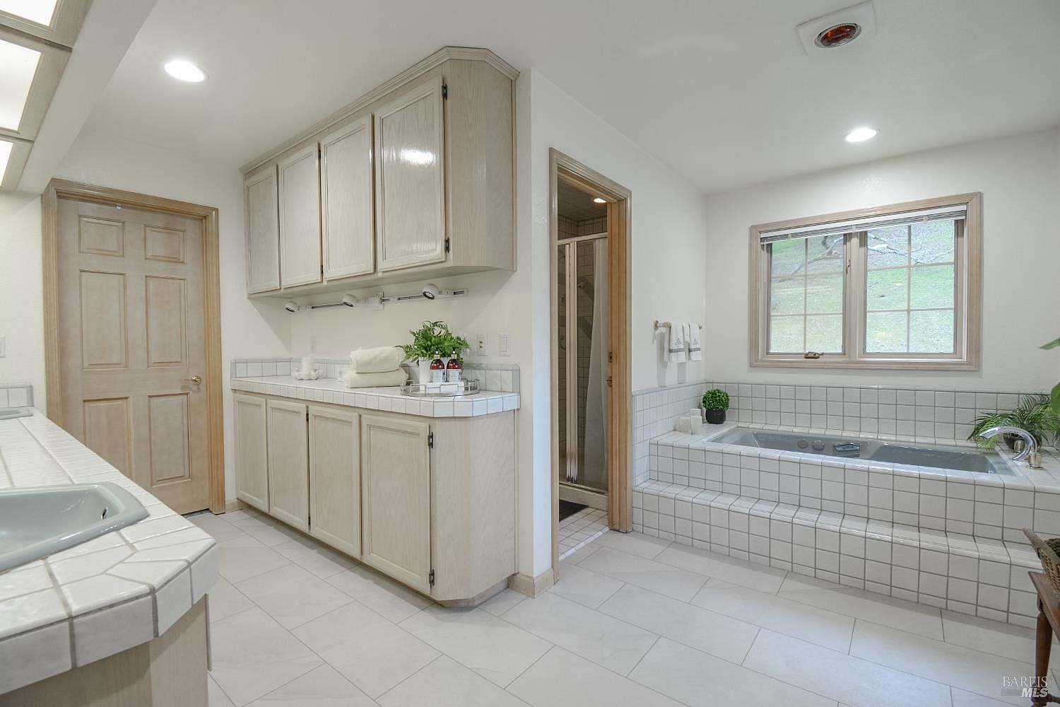 Listing images