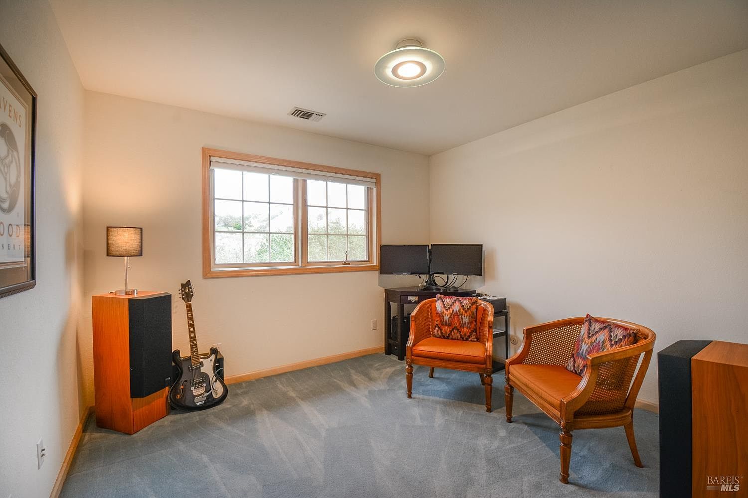 Listing images
