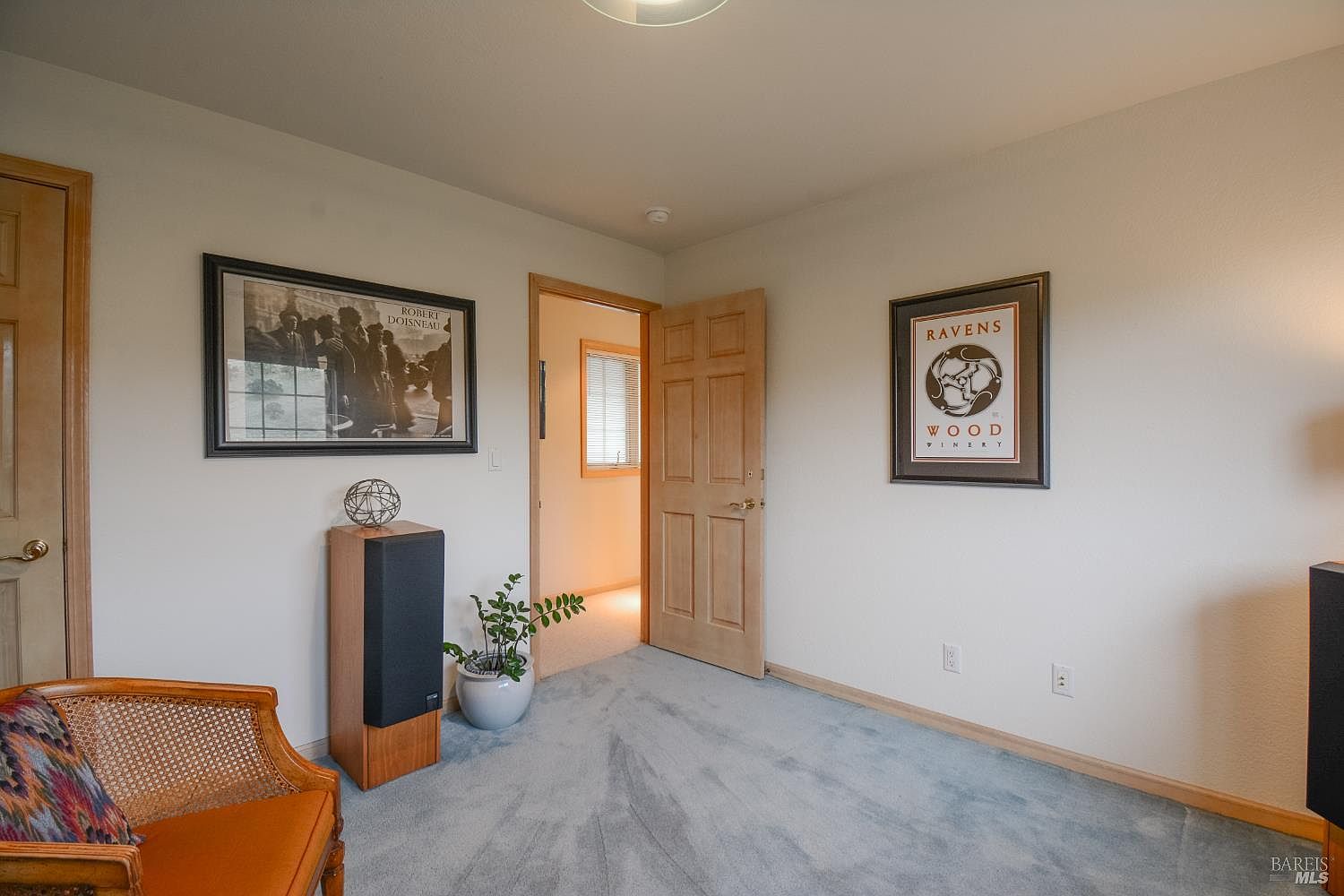 Listing images