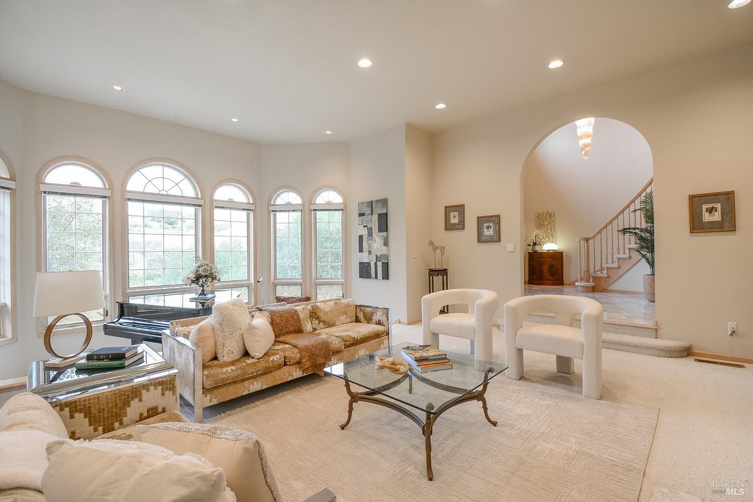 Listing images
