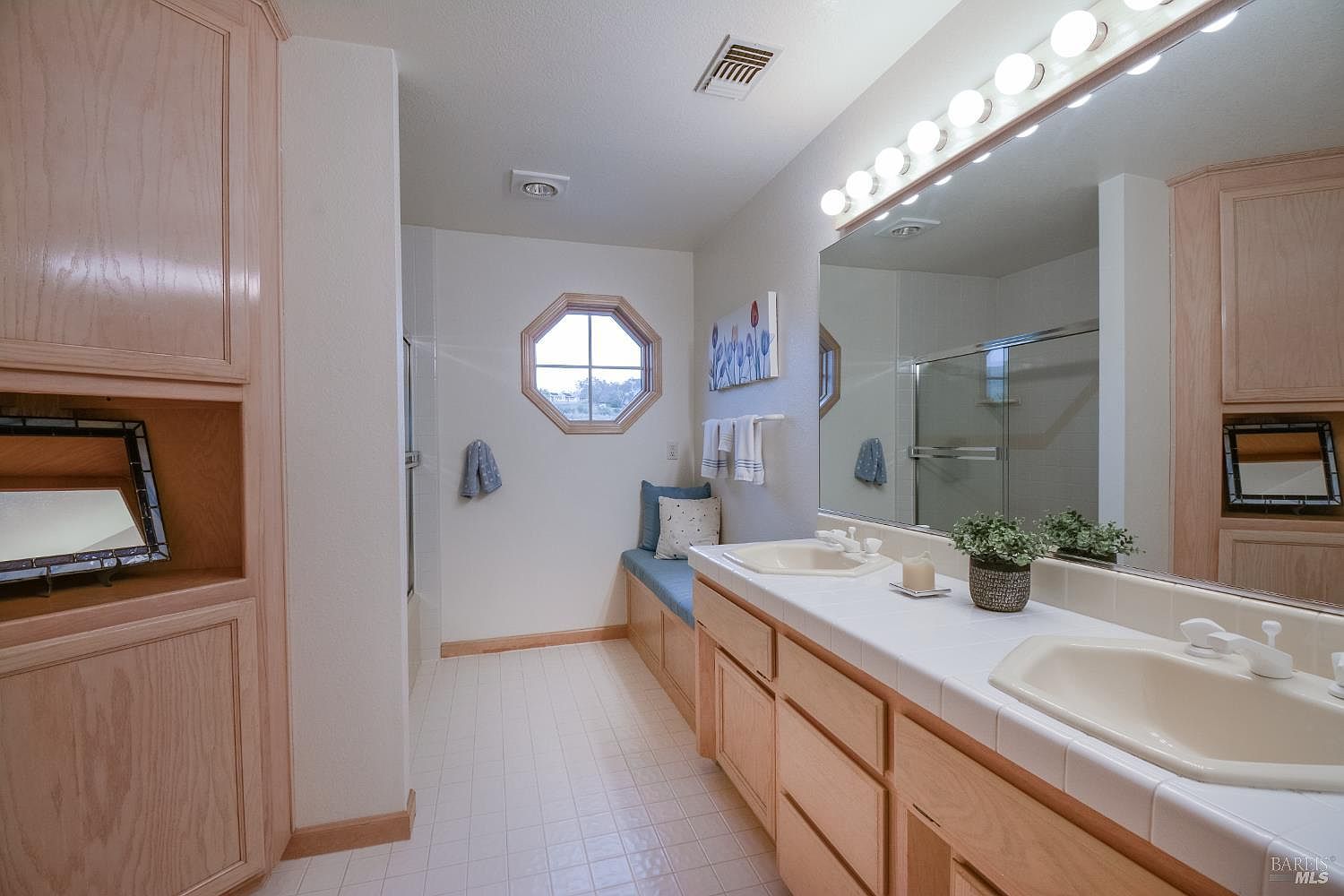 Listing images