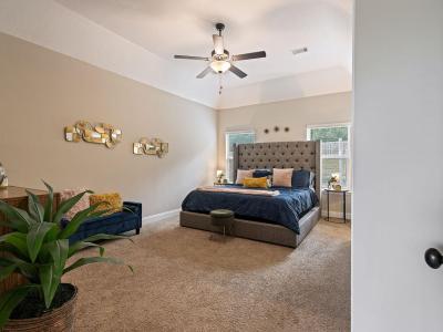 Listing images