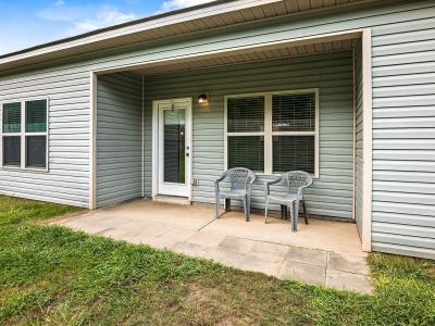 Listing images