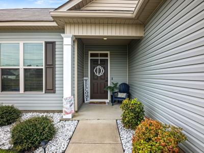Listing images