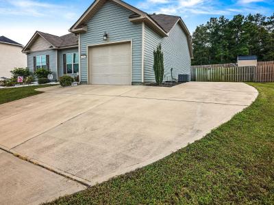 Listing images