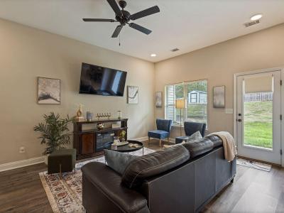 Listing images