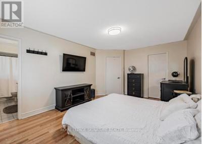 Listing images