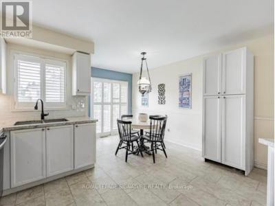 Listing images