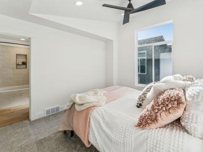 Listing images