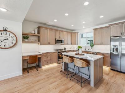Listing images