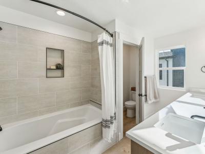 Listing images