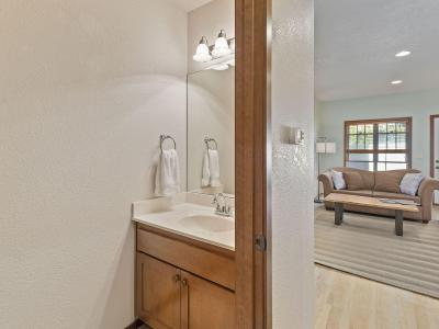 Listing images