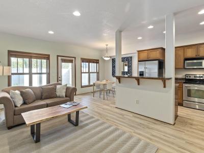 Listing images