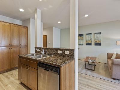 Listing images