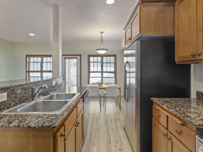 Listing images