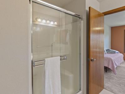 Listing images