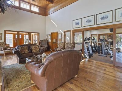 Listing images