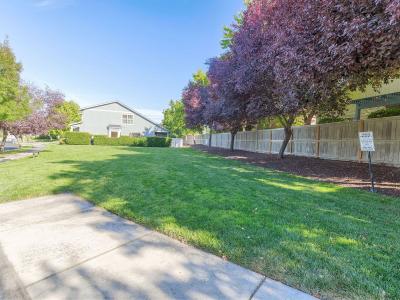 Listing images