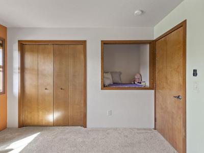 Listing images