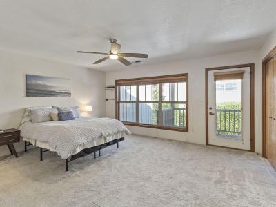 Listing images