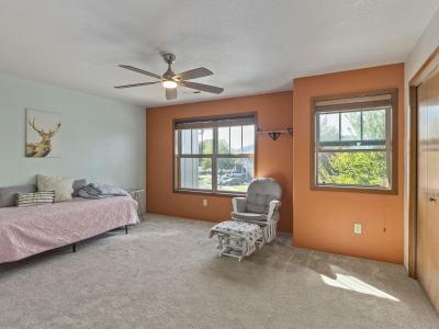 Listing images
