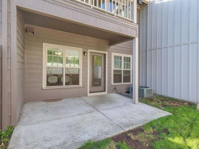 Listing images