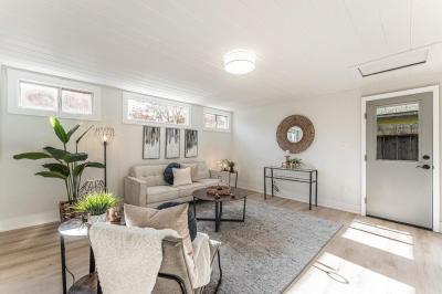 Listing images