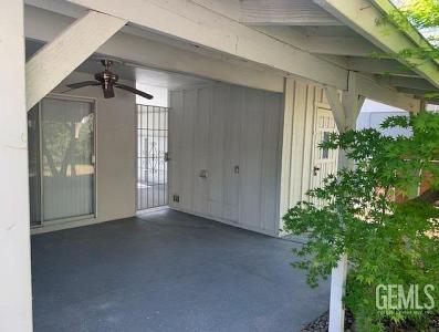 Listing images