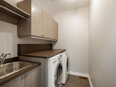 Listing images