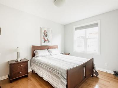 Listing images