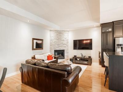 Listing images