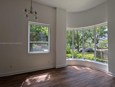 Listing images