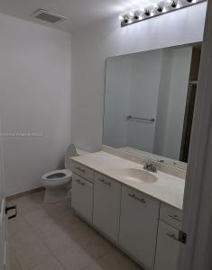 Listing images