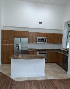 Listing images