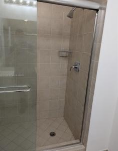 Listing images