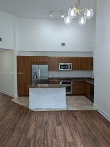 Listing images