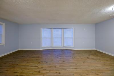 Listing images