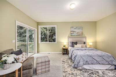 Listing images