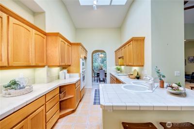 Listing images