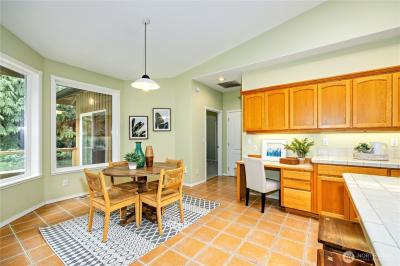 Listing images