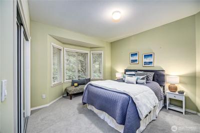 Listing images
