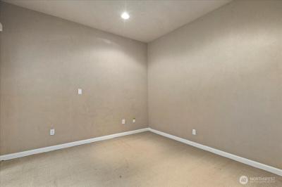 Listing images