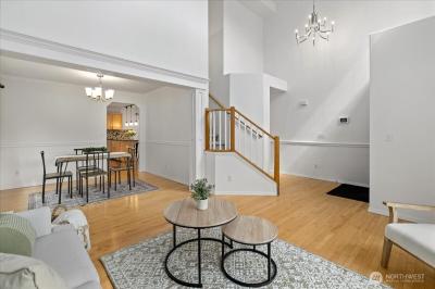 Listing images