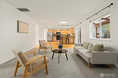 Listing images