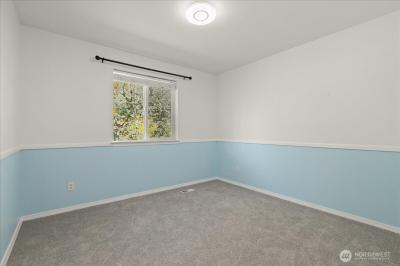 Listing images