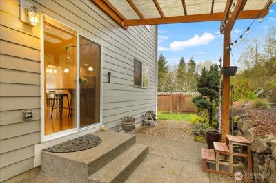 Listing images