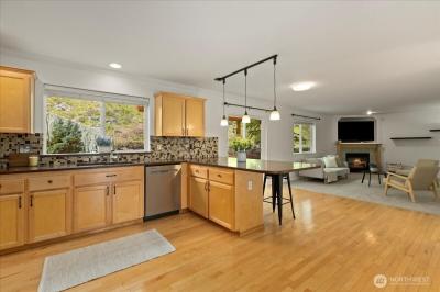 Listing images