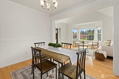 Listing images