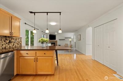Listing images